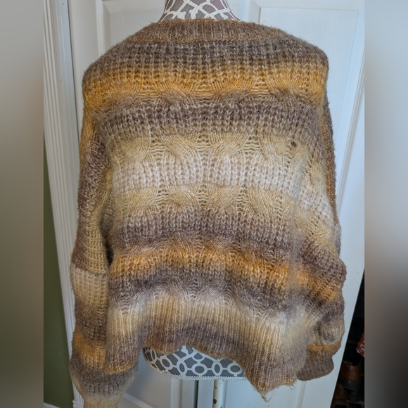POL Ombre Fuzzy Cropped Sweater Brown Tan Cream oversized Cozy Fall Vibe - Picture 4 of 7